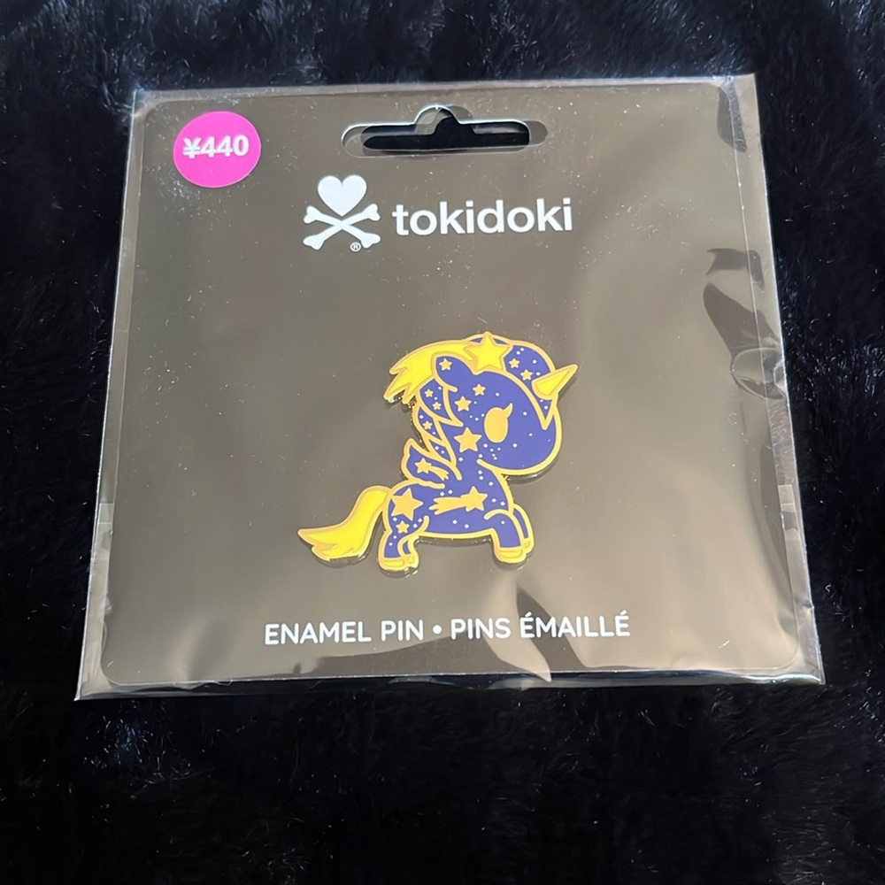 Tokidoki Enamel Pin Holiday Unicorno-Andromeda 2023